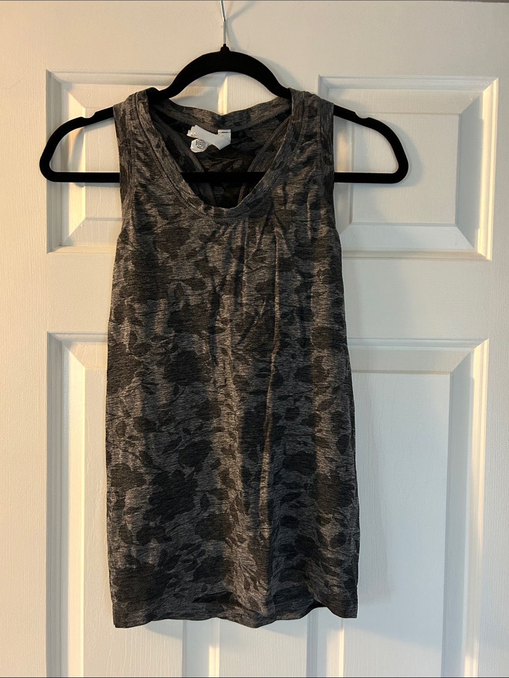 Athleta Charcoal Gray Floral Momentum Racerback Tank
